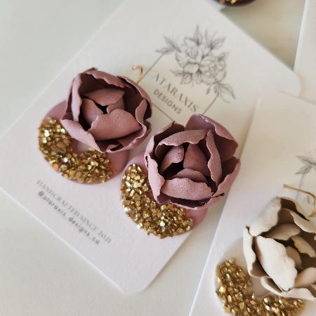 Textured floral earrings
