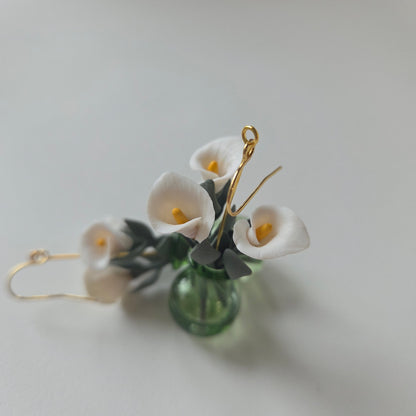 Calla Lilies Trio in Vase