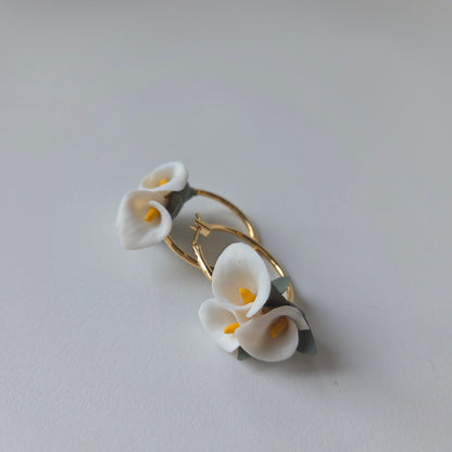 Calla Lilies Trio On Hoop