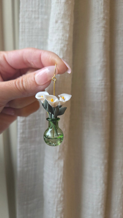 Calla Lilies Trio in Vase