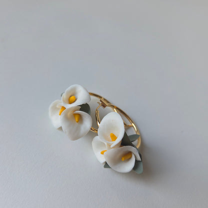 Calla Lilies Trio On Hoop