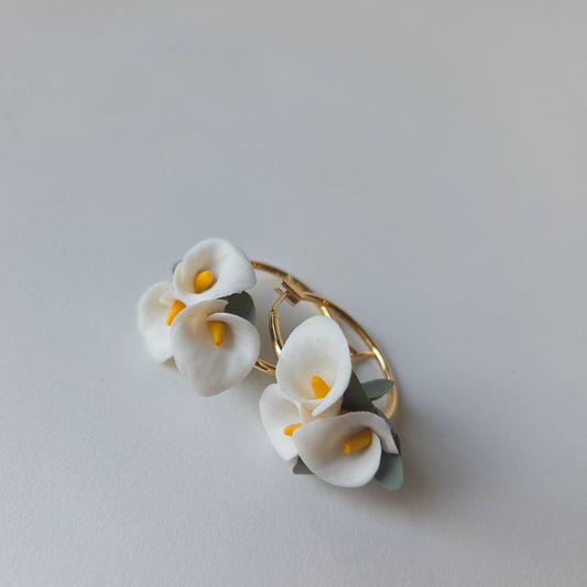 Calla Lilies Trio On Hoop