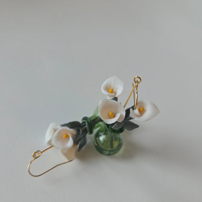 Calla Lilies Trio in Vase