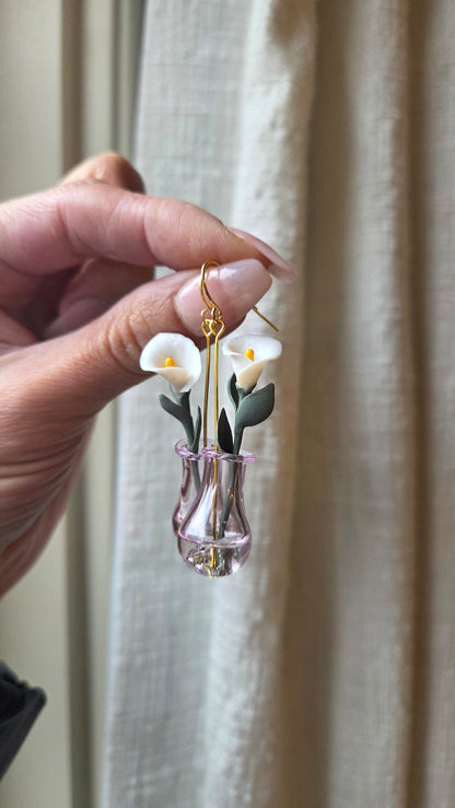 Calla Lilies in Pink Vase