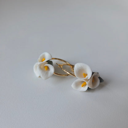 Calla Lilies Trio On Hoop
